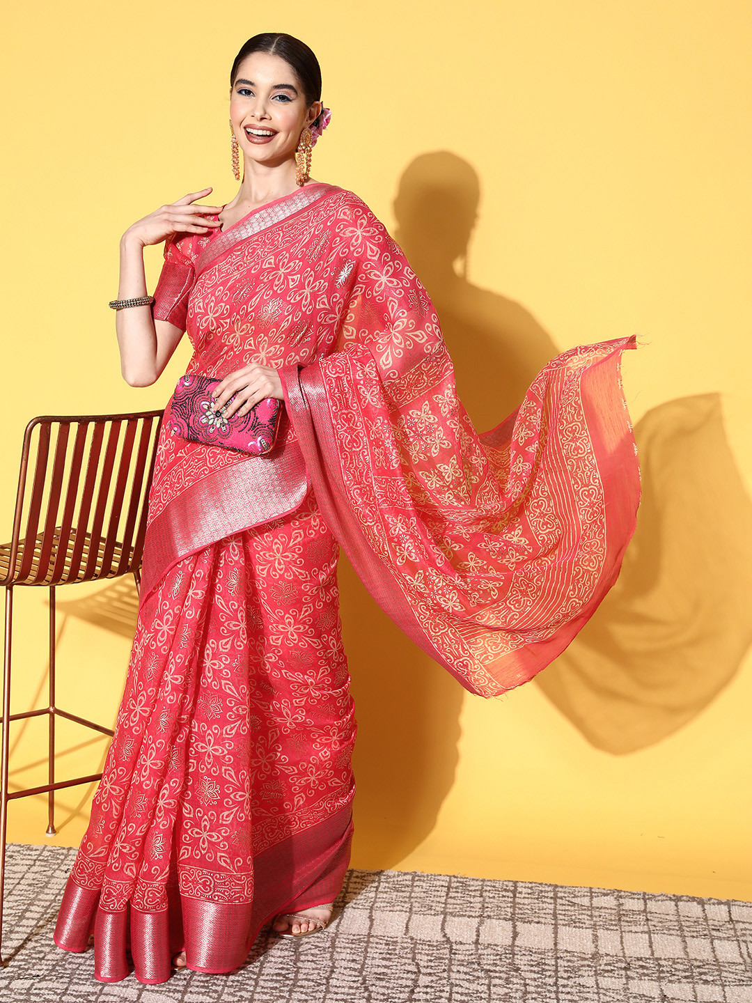 

Mitera Ethnic Motifs Zari Block Print Saree, Pink