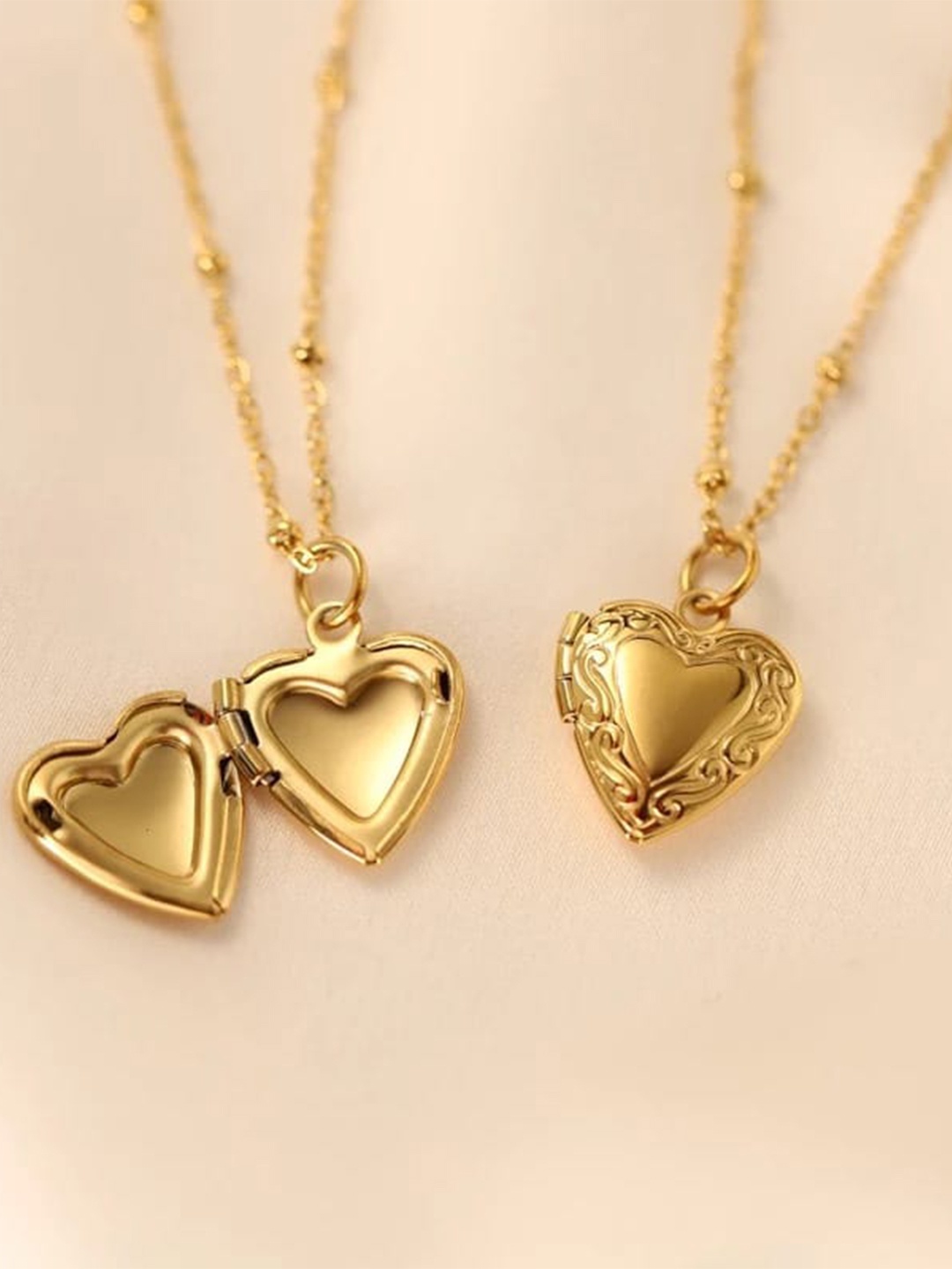 

Inaya Gold-Plated Necklace