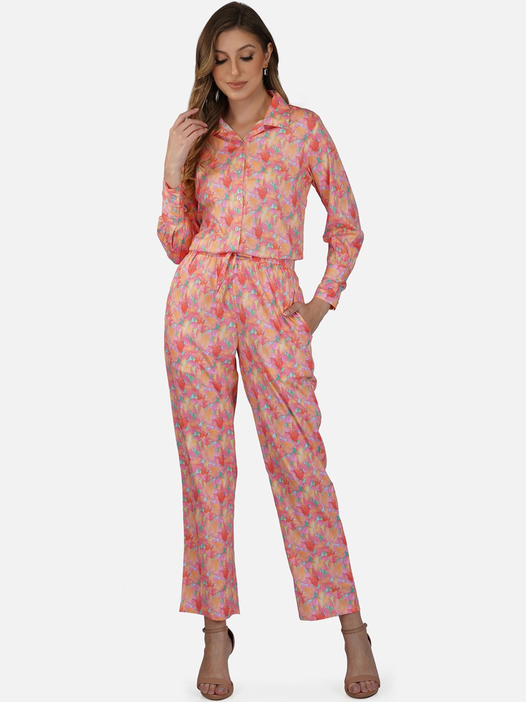 

Tinted Women Floral Printed Co-Ords, Pink