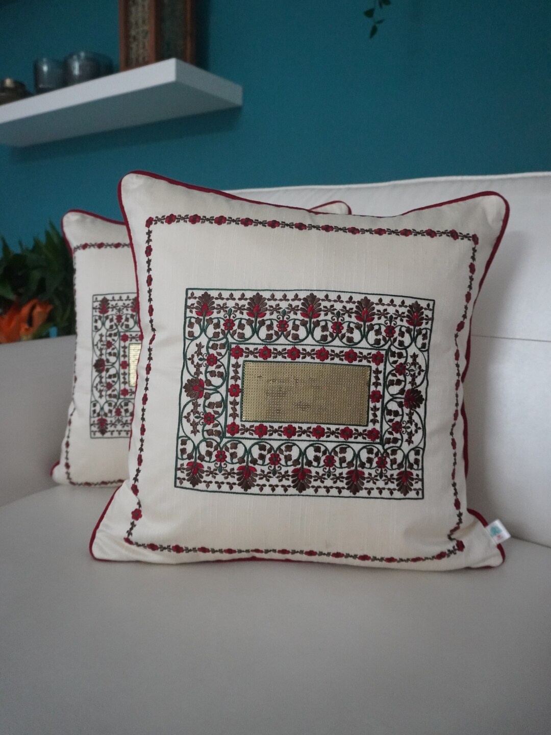 

TARA- Sparkling Homes Cream-Coloured & Red Set of 2 Floral Square Cushion Covers
