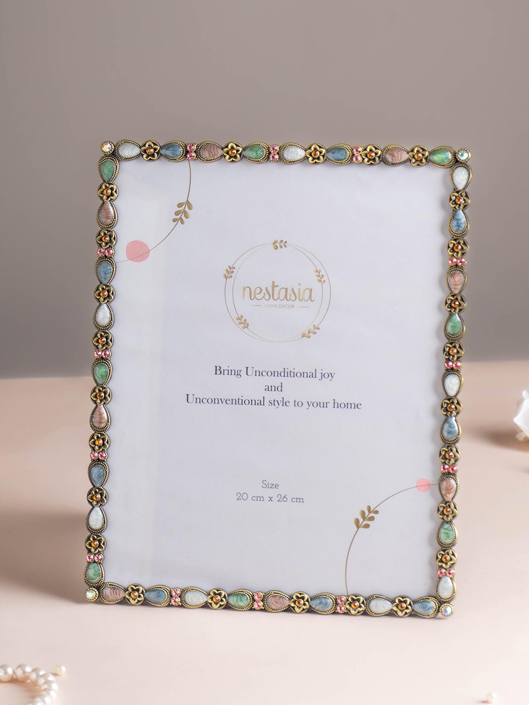

Nestasia White & Green Beaded Photo Frame