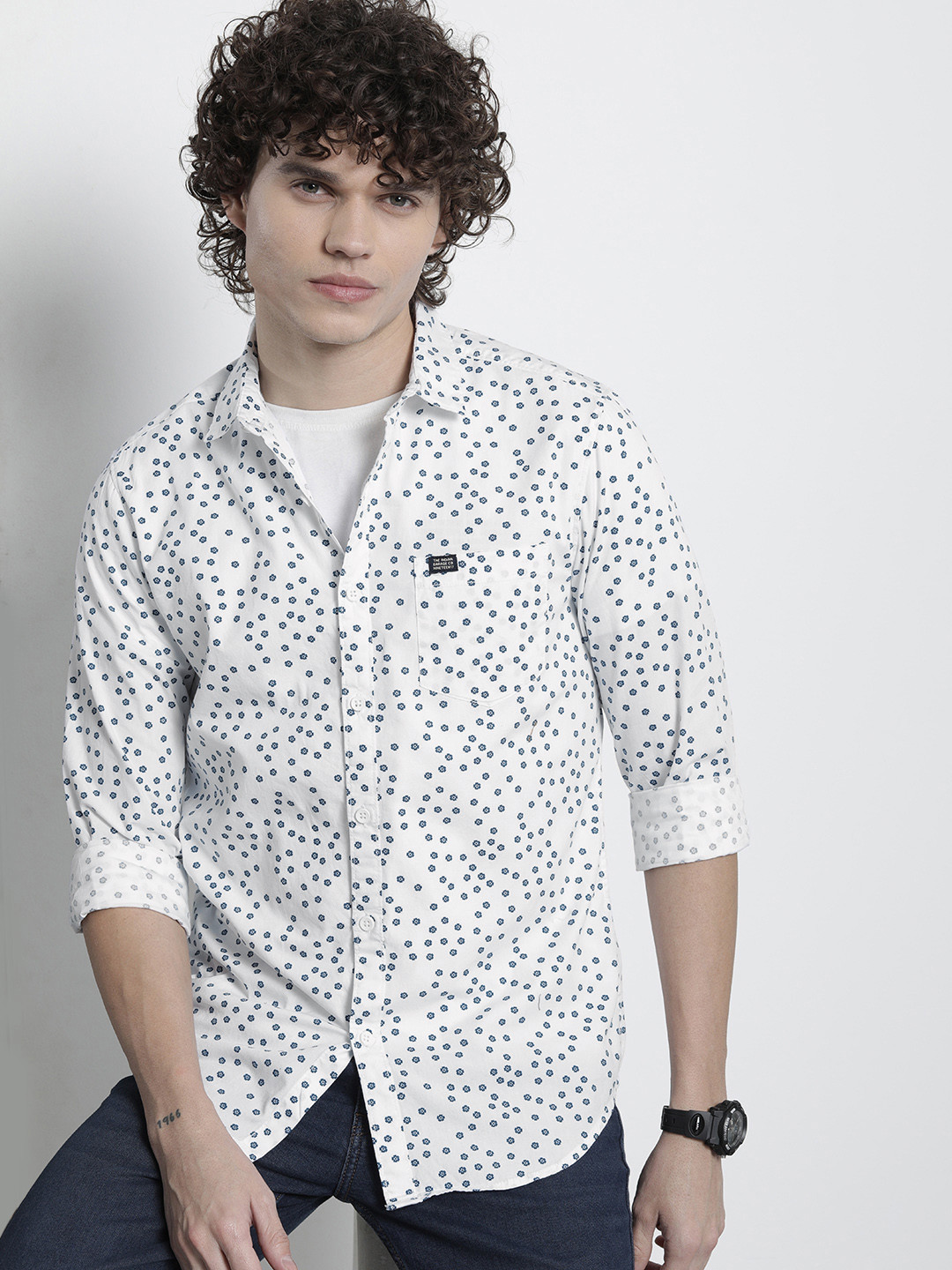 

The Indian Garage Co Men Floral Printed Casual Shirt, White