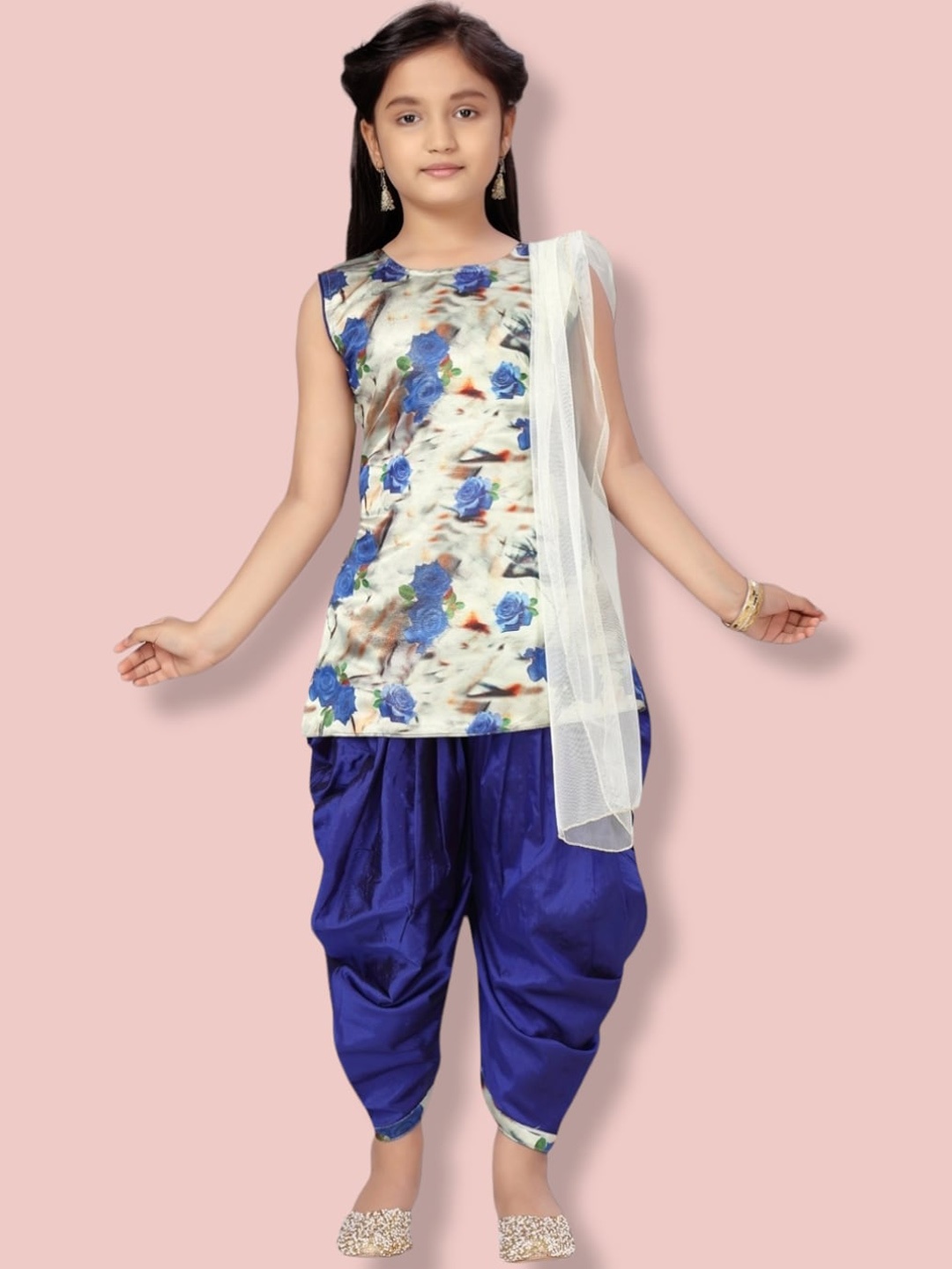 

Aarika Girls Floral Printed Pure Silk Kurti with Patiala & Dupatta, Blue