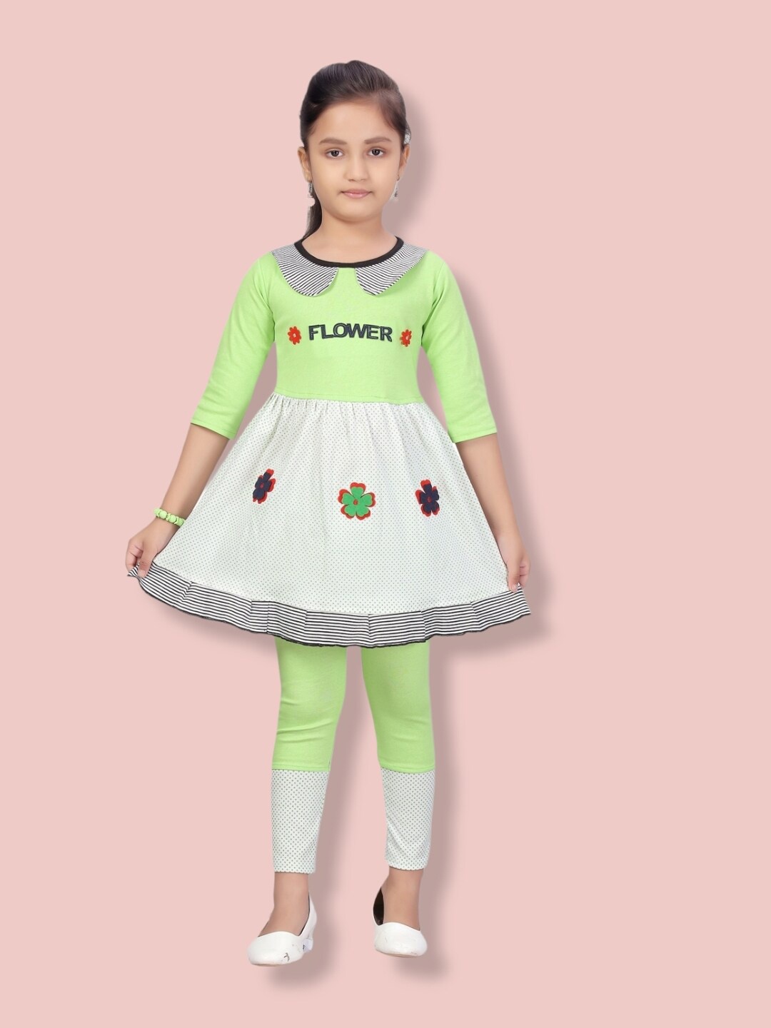 

Aarika Girls Pure Cotton Printed Top with Leggings, Green