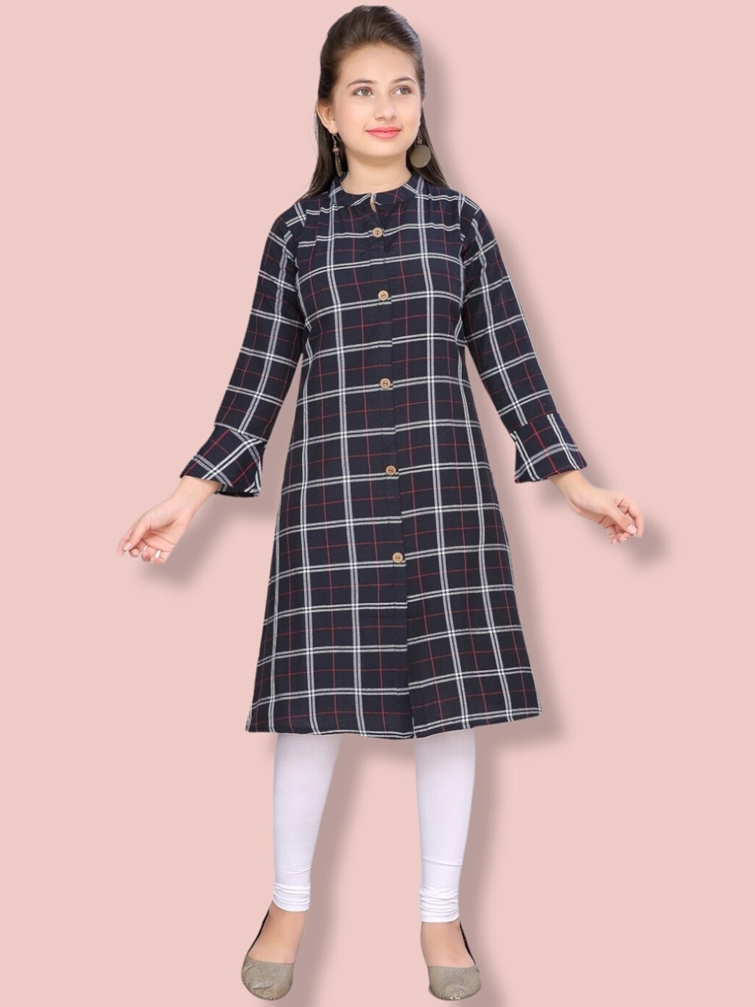 

Aarika Girls Checked Cold-Shoulder Sleeves Handloom Kurta, Black