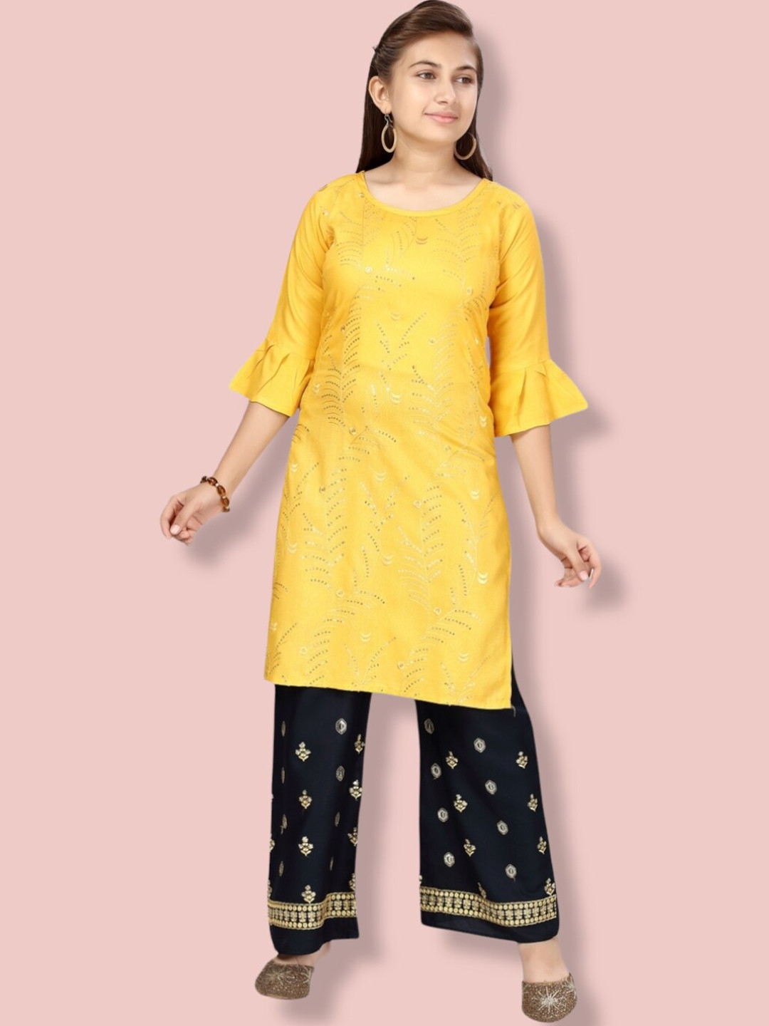 

Aarika Girls Floral Embroidered Sequinned Pure Cotton Kurta with Palazzos, Yellow