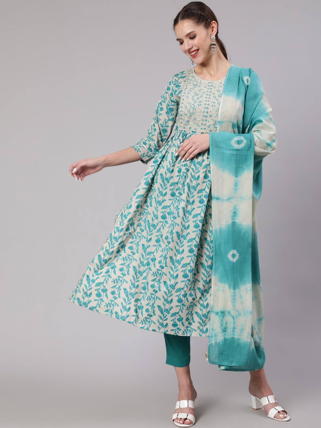 

Nehamta Women Floral Printed Thread Work Pure Cotton Kurta with Trousers & With Dupatta, Blue