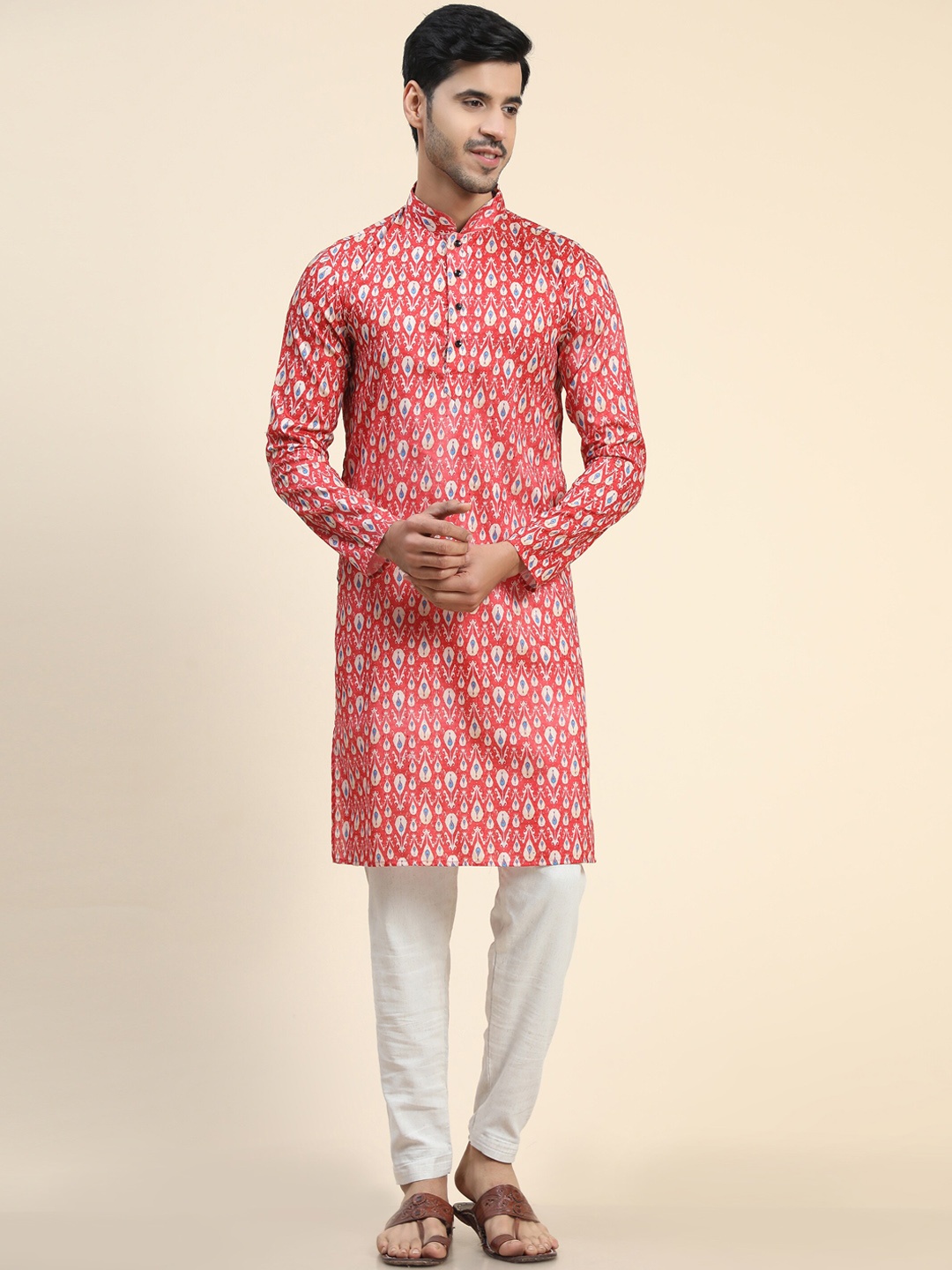 

Ekta Textiles Men Red Dyed Kurta with Pyjamas