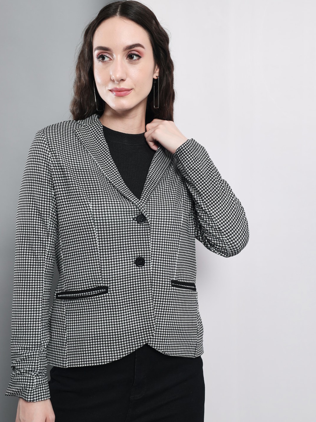 

Darzi Women Printed Single-Breasted Blazers, White