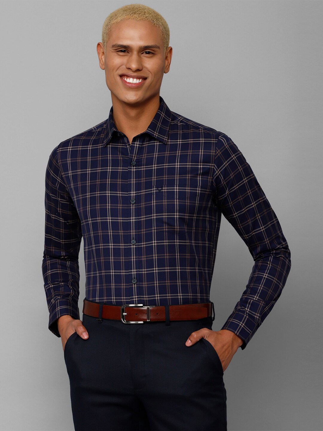 

Allen Solly Men Slim Fit Tartan Checks Checked Cotton Formal Shirt, Navy blue
