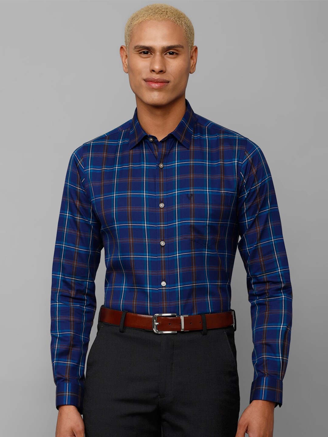 

Allen Solly Men Slim Fit Tartan Checks Checked Formal Shirt, Blue