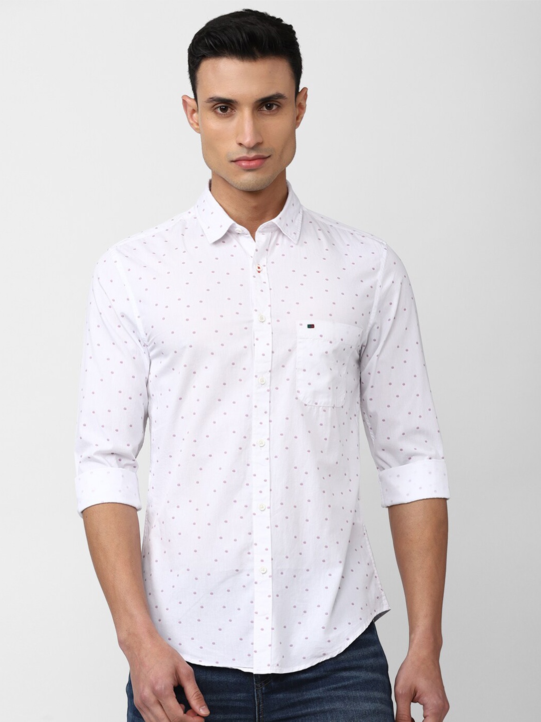 

Peter England Casuals Men Slim Fit Printed Casual Cotton Shirt, White