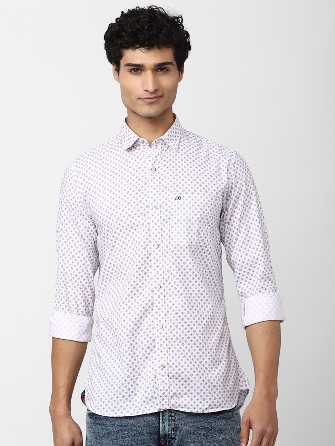 

Peter England Casuals Men Slim Fit Printed Casual Cotton Shirt, White