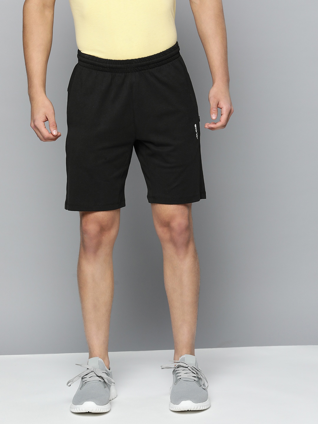 

Alcis Men Solid Regular Fit Sports Shorts, Black