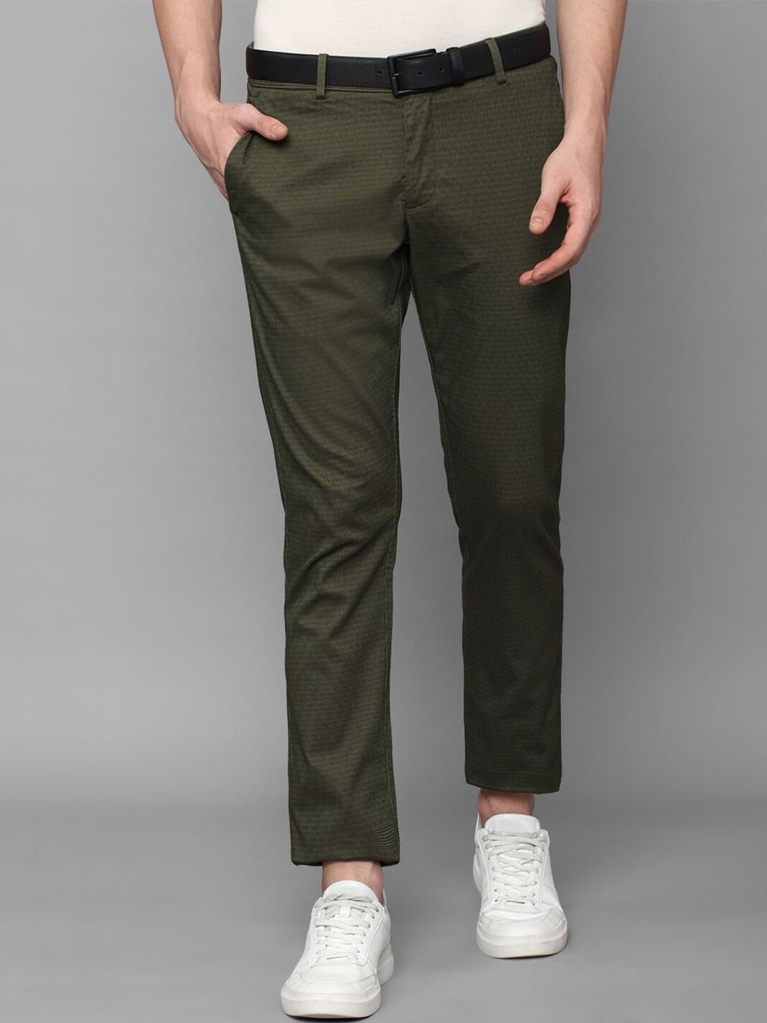 

Allen Solly Men Slim Fit Trousers, Green