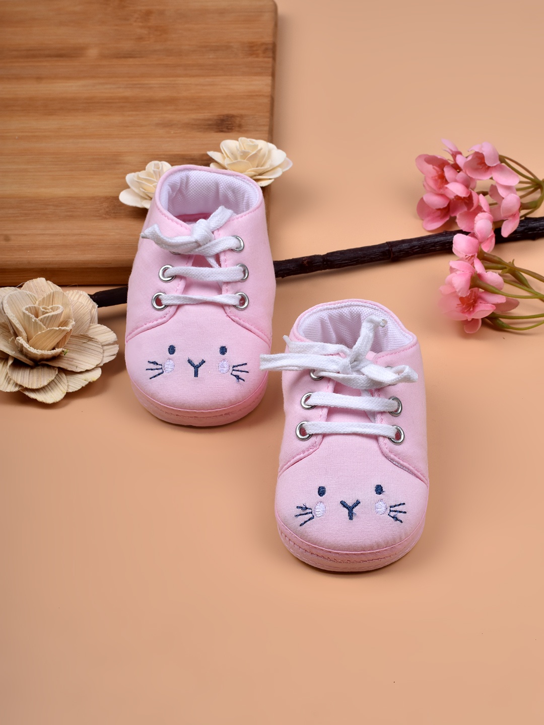 

FOOTPRINTS Kids Printed Sneakers, Pink