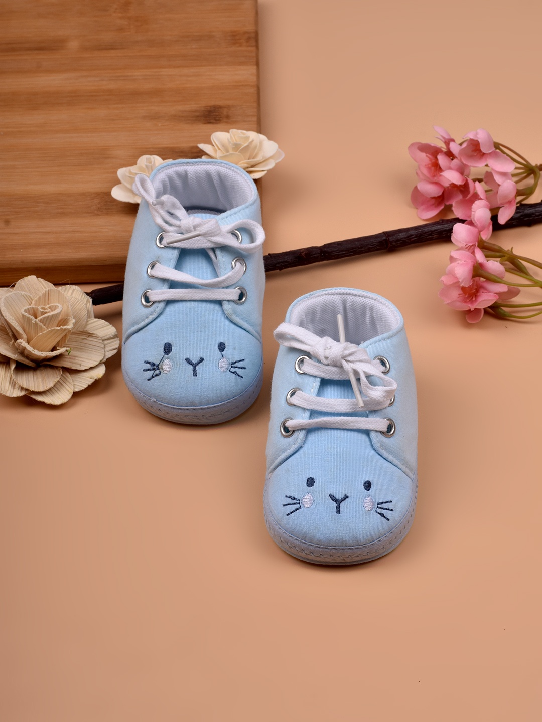 

FOOTPRINTS Kids Printed Sneakers, Blue