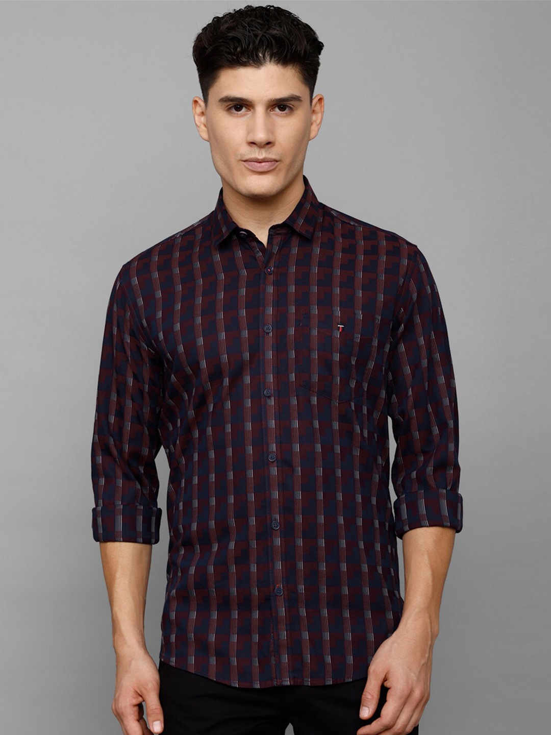 

Louis Philippe Sport Men Slim Fit Printed Casual Pure Cotton Shirt, Maroon