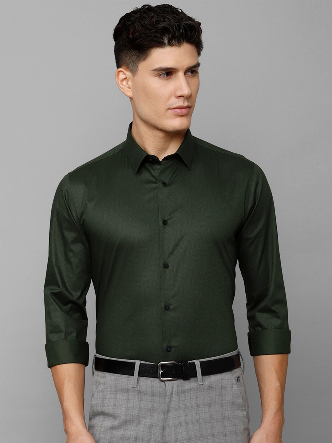 

Louis Philippe Sport Men Slim Fit Formal Cotton Shirt, Green