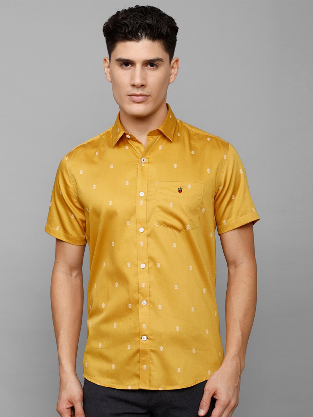

Louis Philippe Sport Men Slim Fit Printed Pure Cotton Formal Shirt, Yellow