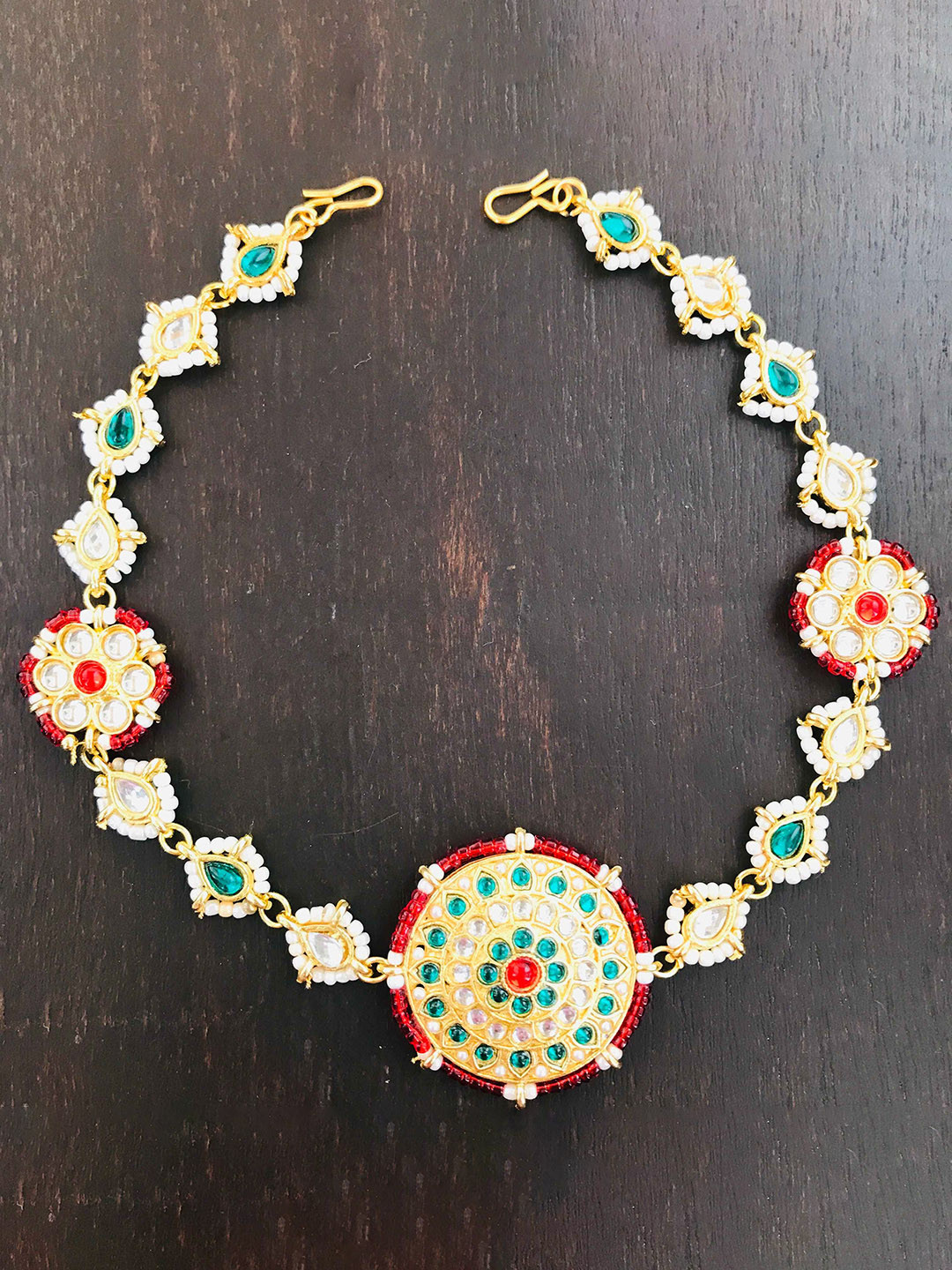

The Opal Factory Gold-Plated Stone-Studded & Pearl Beaded Sheeshphool
