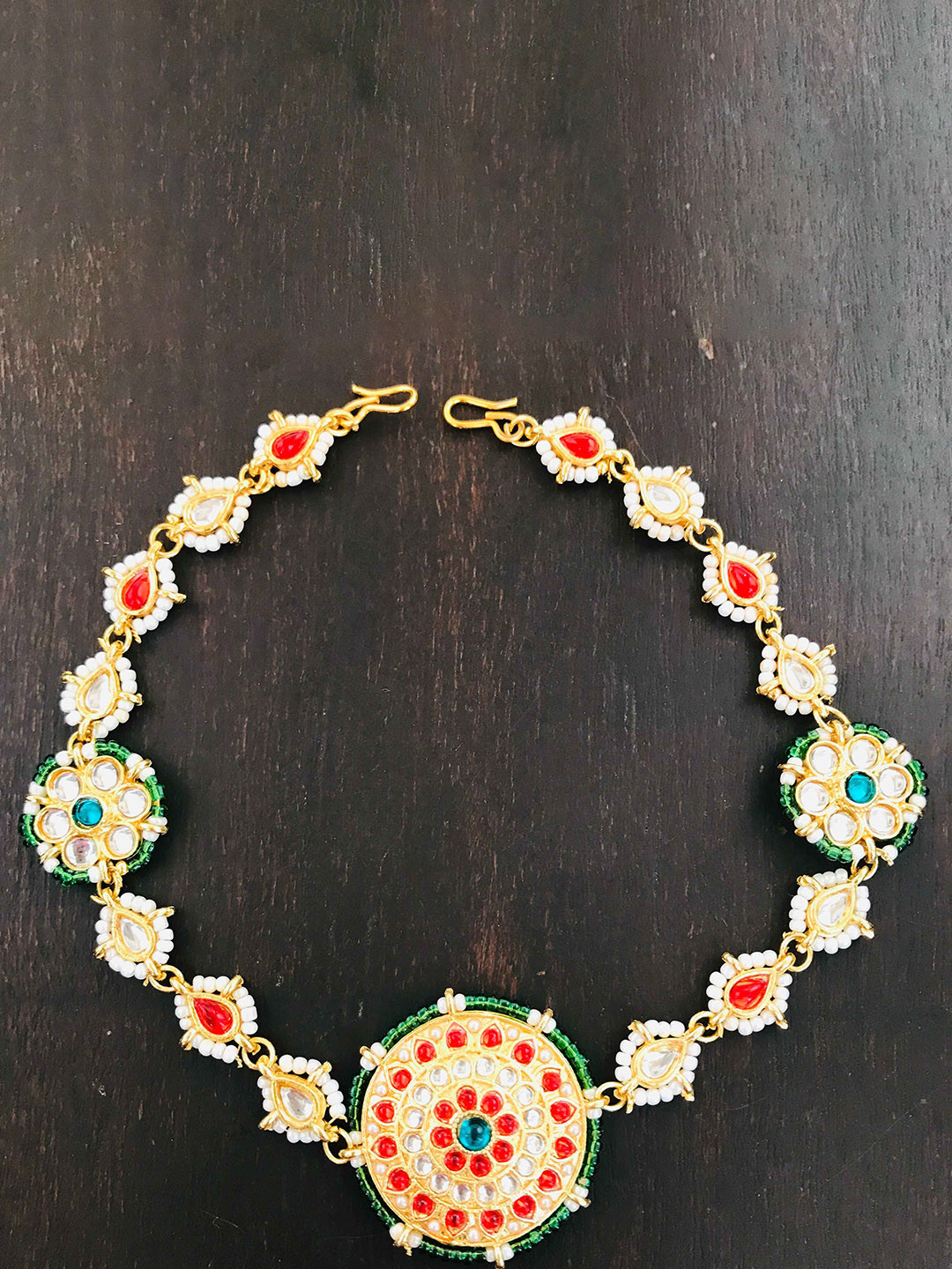 

The Opal Factory Gold-Plated Stone-Studded & Pearl Beaded Sheeshphool