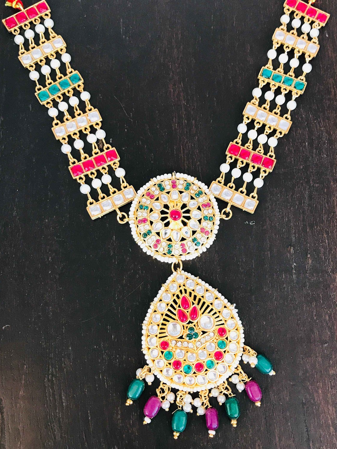 

The Opal Factory Gold-Plated Stone-Studded & Pearl Beaded Sheeshphool