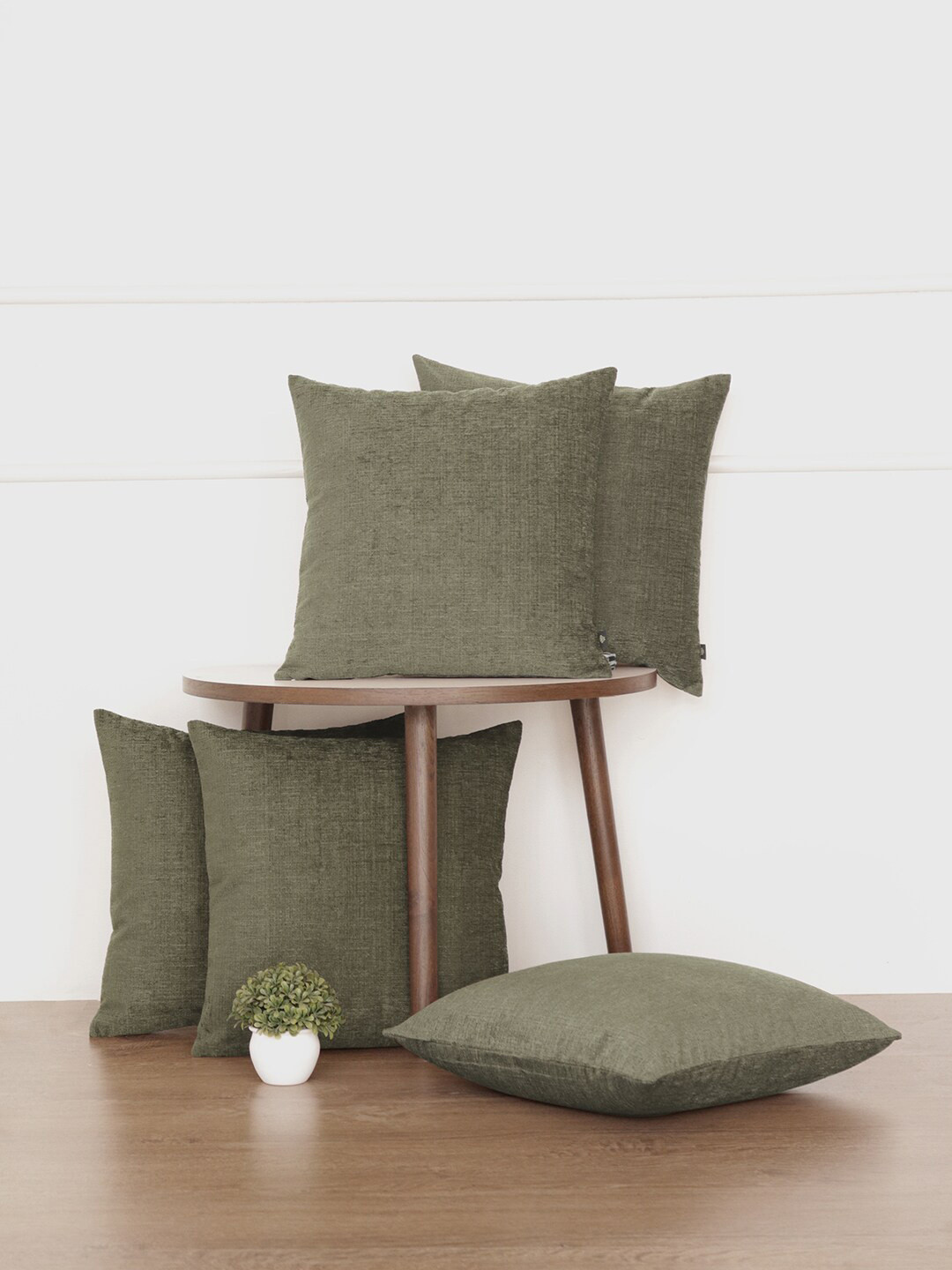 

GM Brown Set of 5 Square Cushion Covers