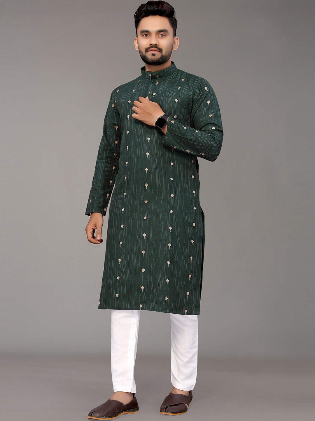 

Nimayaa Men Ethnic Motifs Kurta, Green