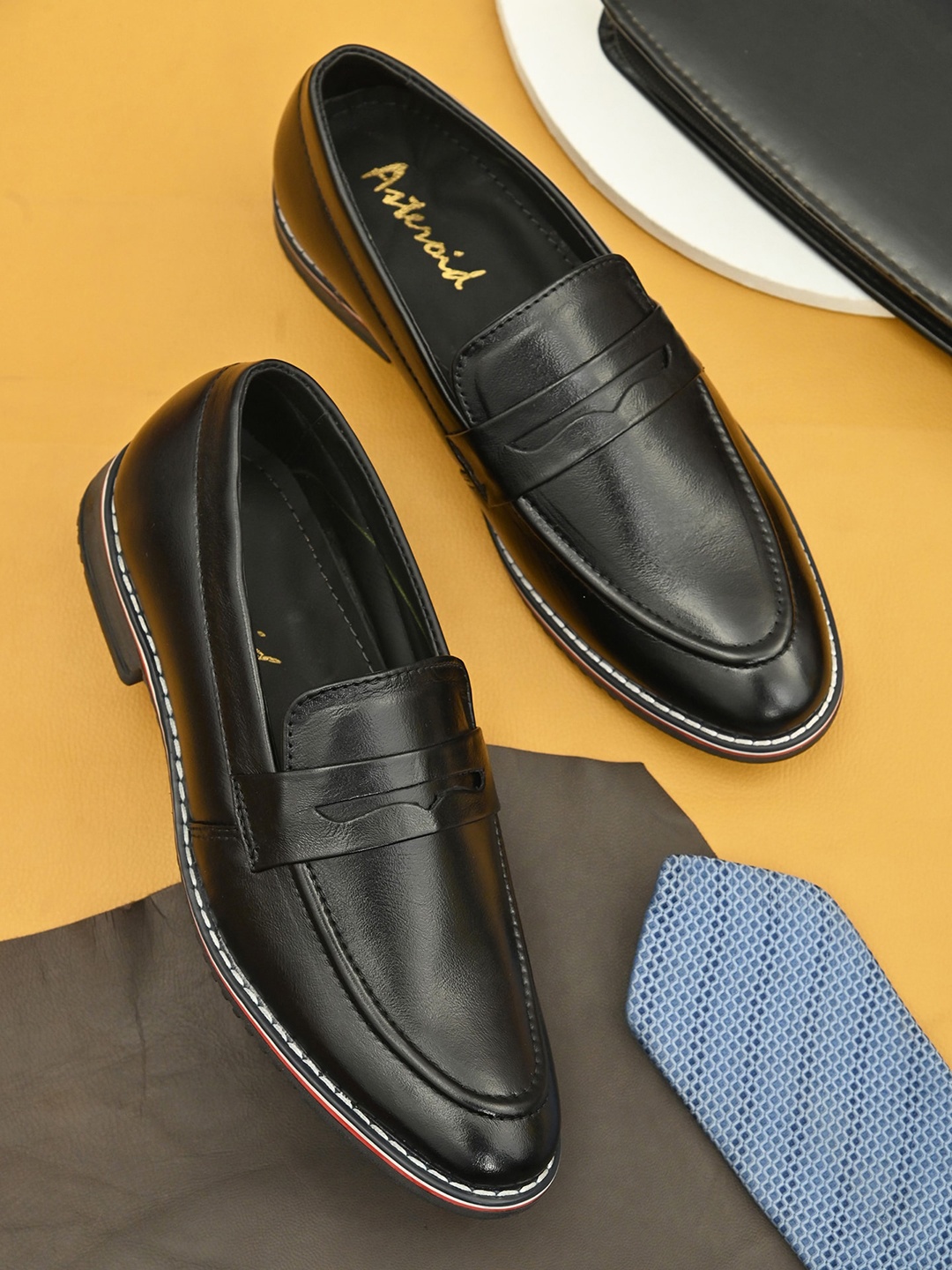 

ASTEROID Men Textured Formal Loafers, Black