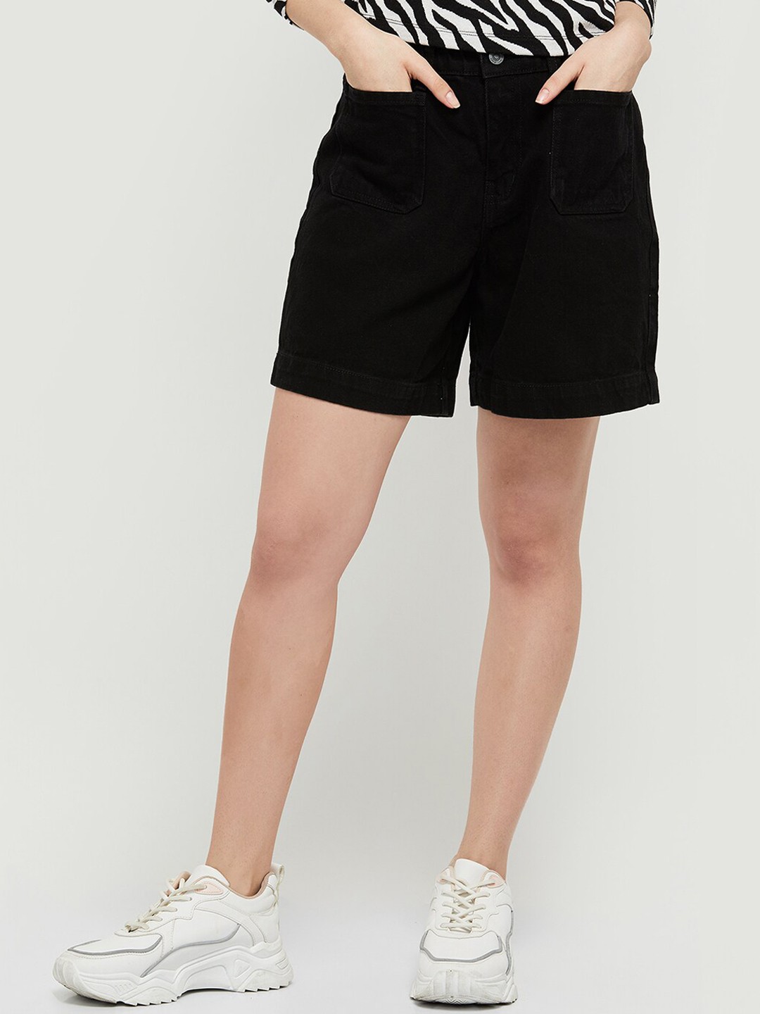 

max Women Pure Cotton Denim Shorts, Black