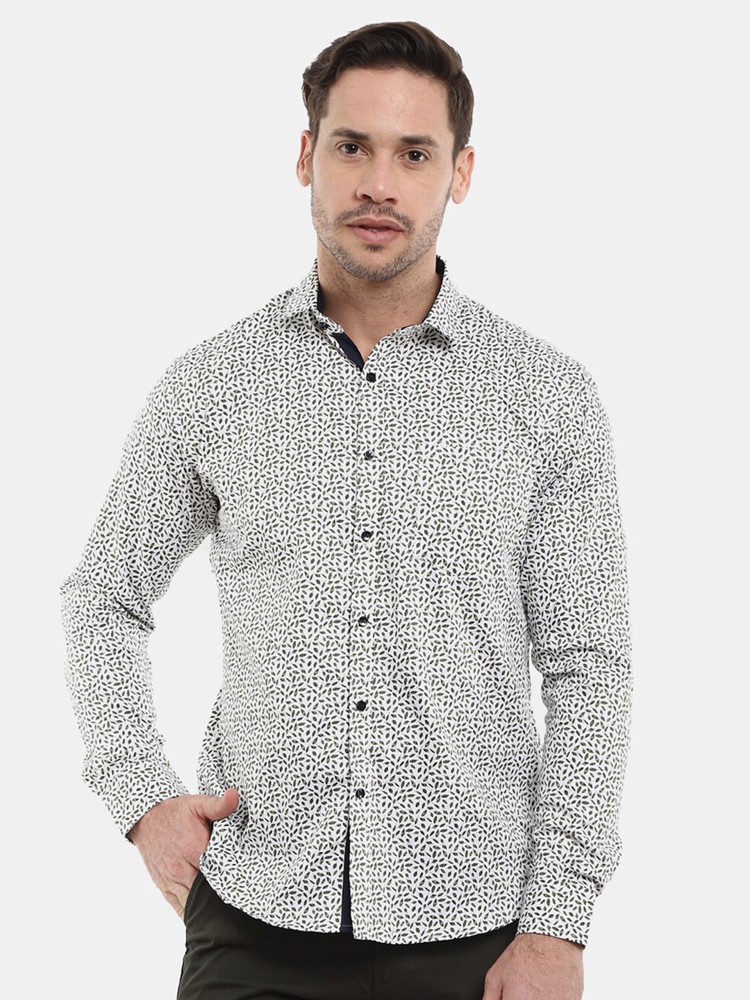 

V-Mart Men Classic Floral Printed Casual Shirt, White