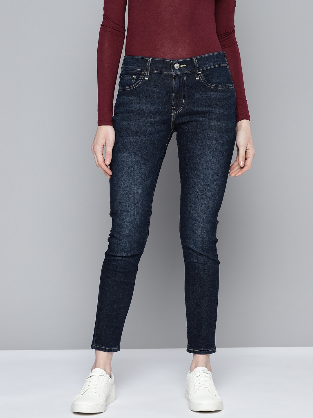 

Levis Women 710 Super Skinny Fit Light Fade Stretchable Jeans, Navy blue