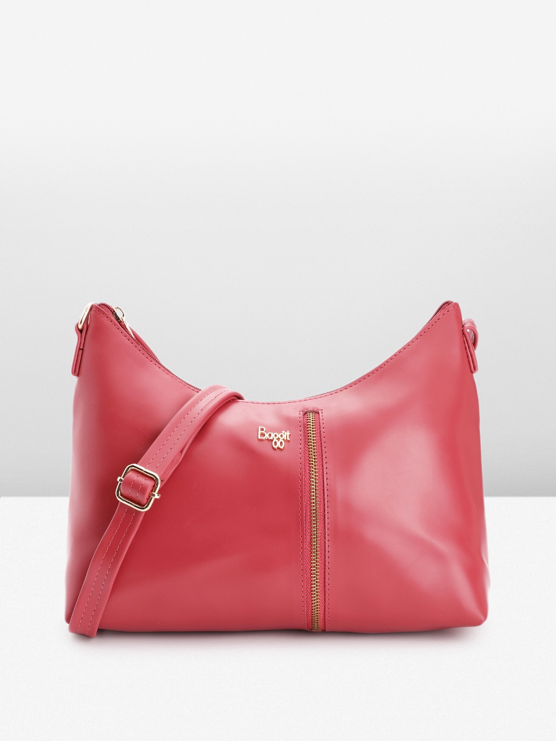 

Baggit Women Solid Sling Bag, Pink