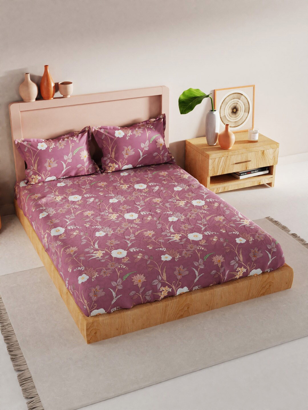 

BIANCA GEO TOKYO Mauve & White Floral Printed 200 TC King Bedsheet with 2 Pillow Covers