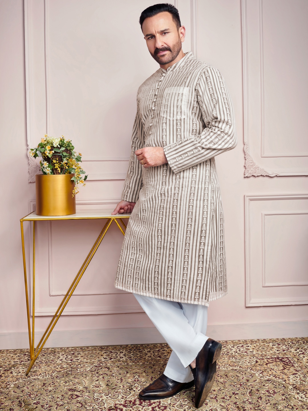 

House of Pataudi Men Striped Straight Jashn Kurta, White