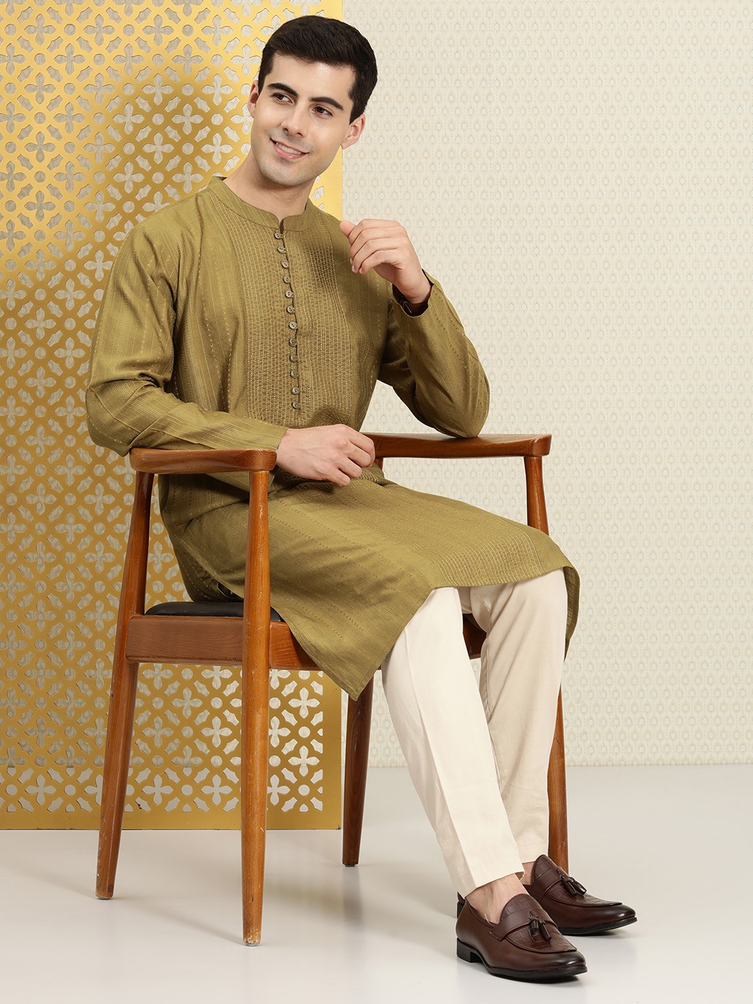 

House of Pataudi Men Woven Design Striped Thread Work Jashn Kurta, Olive