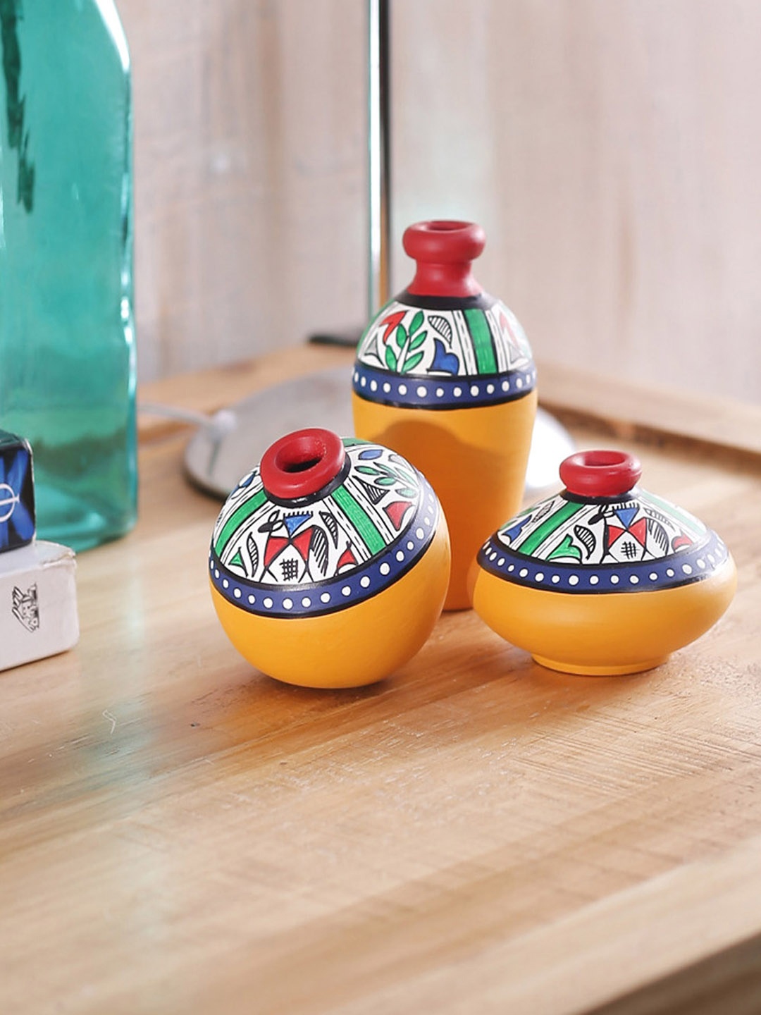 

VarEesha Set of 3 Hand-Painted Miniature Terracotta Pot Set, Yellow