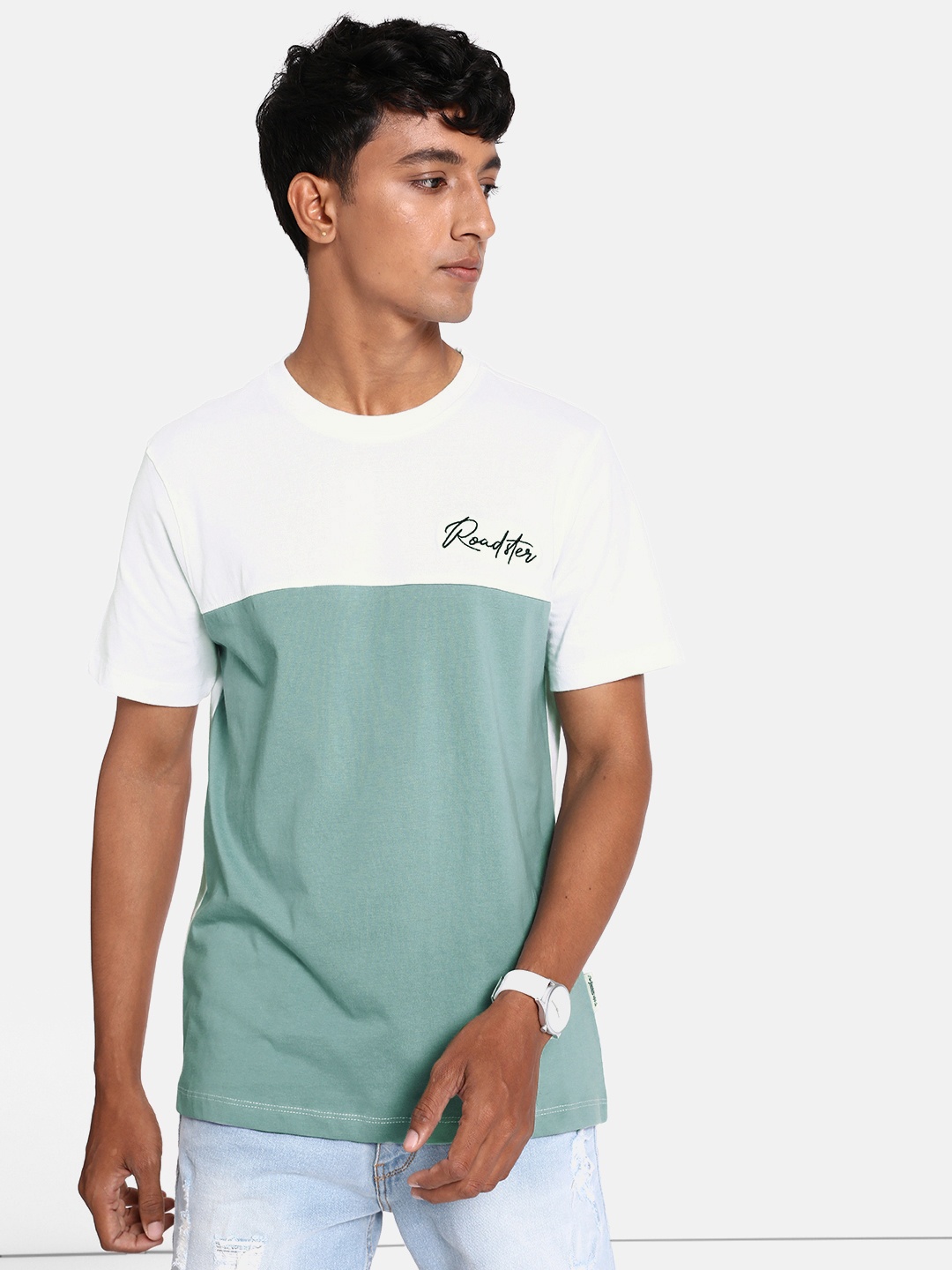 

The Roadster Lifestyle Co. Men Snow White Pure Cotton Patched & Panelled T-shirt
