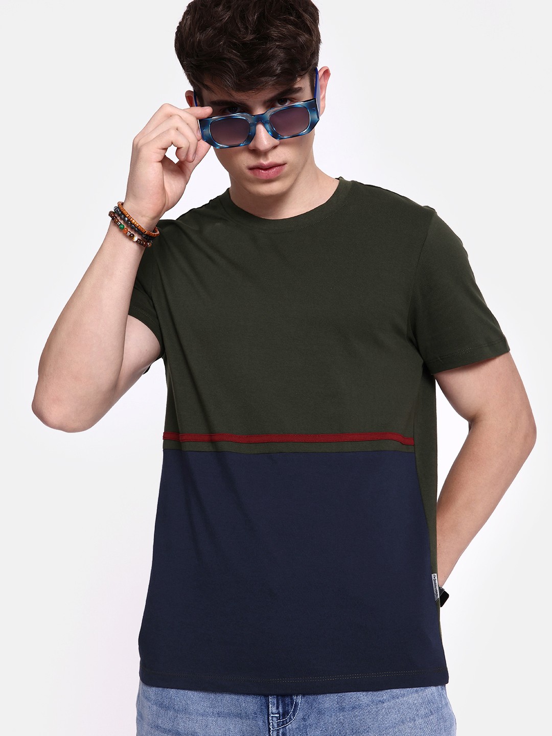 

The Roadster Lifestyle Co. Men Olive Green Pure Cotton Patched & Panelled T-shirt