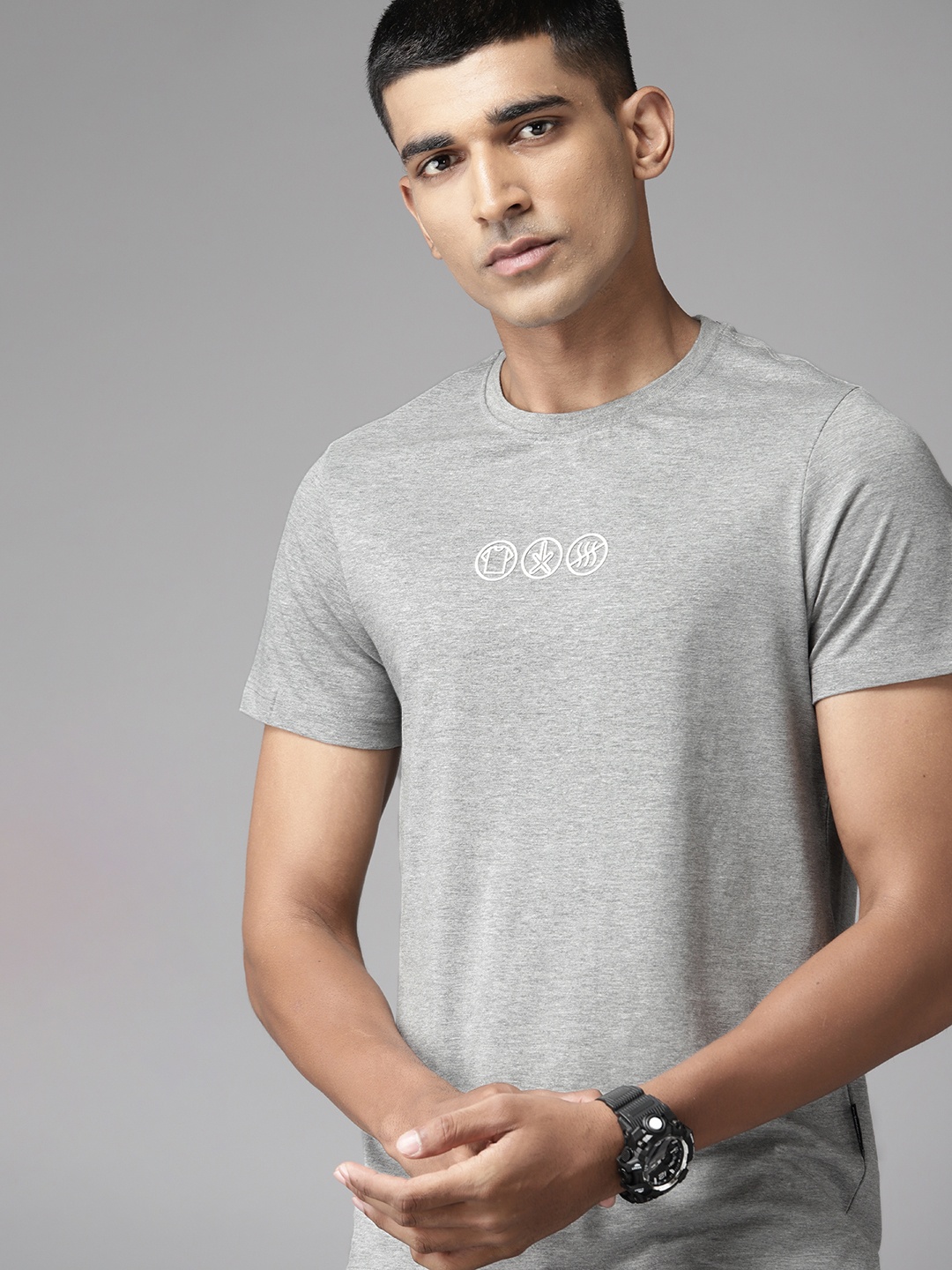 

The Roadster Lifestyle Co. Men Solid T-shirt, Grey melange