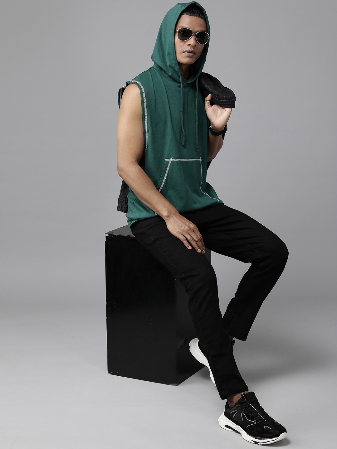 

The Roadster Lifestyle Co. Cotton Hooded Loose T-shirt, Green