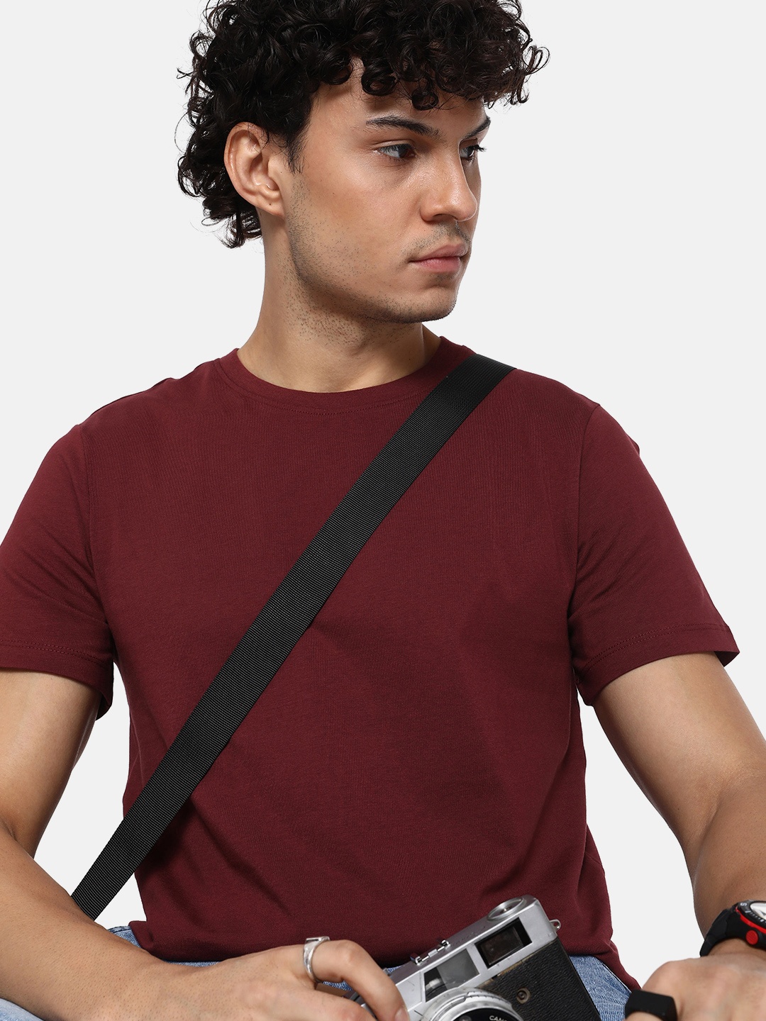 

The Roadster Lifestyle Co. Pure Cotton Solid Casual T-shirt, Maroon