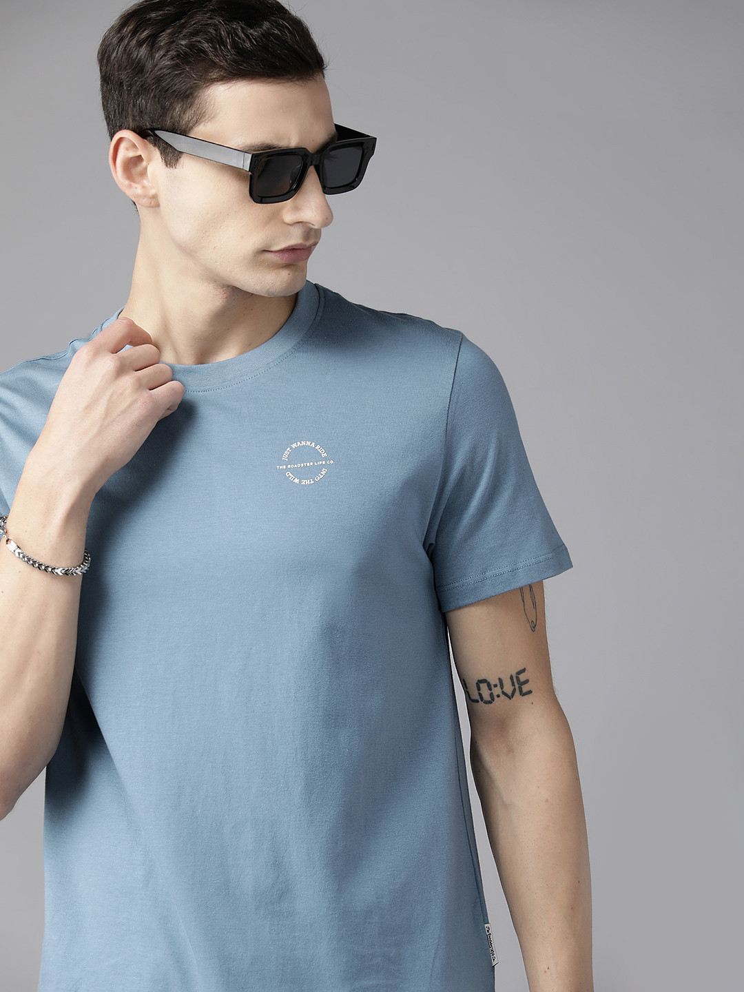 

The Roadster Lifestyle Co. Pure Cotton Round Neck T-shirt, Blue