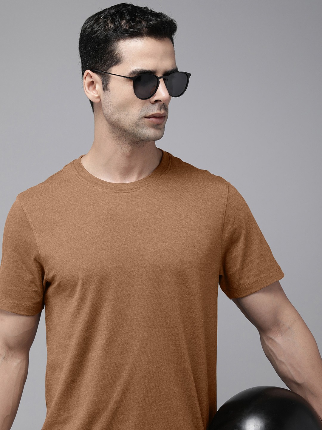 

Roadster Men T-shirt, Brown