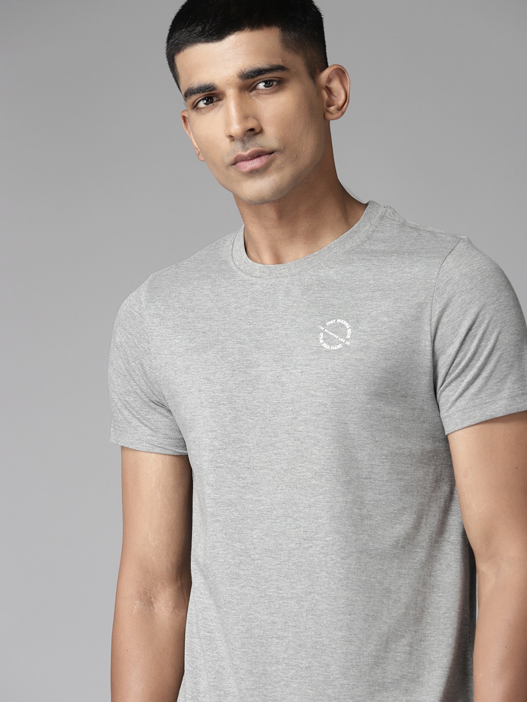 

The Roadster Lifestyle Co. Men Solid T-shirt, Grey melange