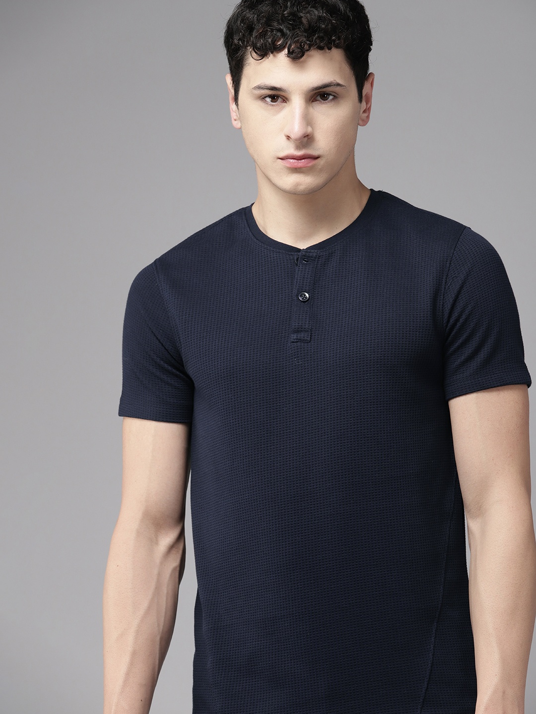 

The Roadster Lifestyle Co. Men Self Design T-shirt, Navy blue