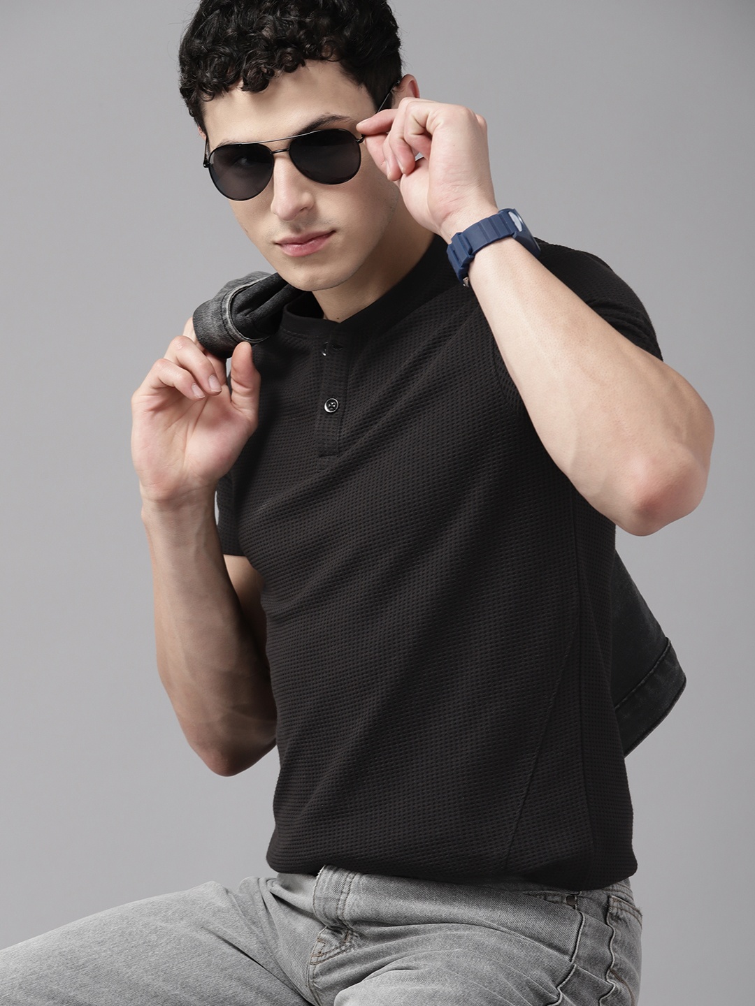 

The Roadster Lifestyle Co. Men Self Design T-shirt, Black