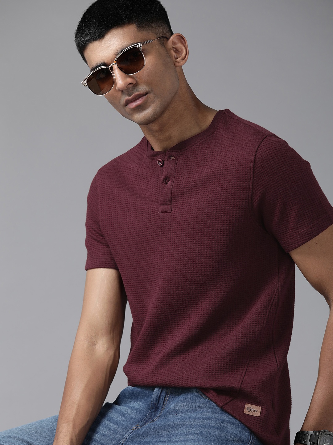 

The Roadster Lifestyle Co. Men Self Design Henley Neck T-shirt, Maroon