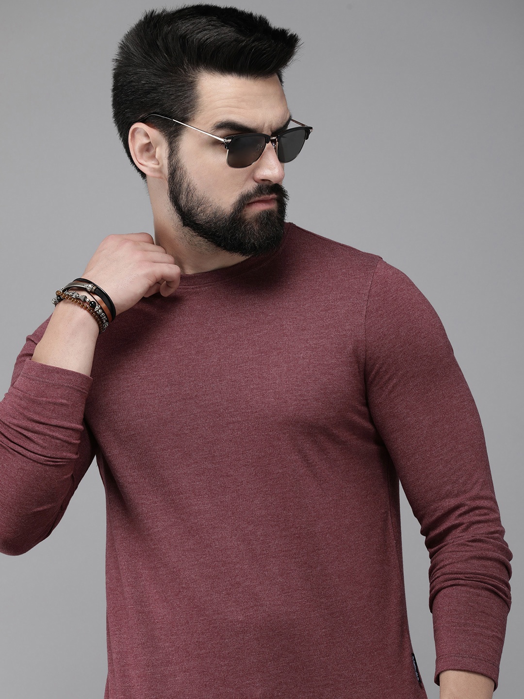 

The Roadster Lifestyle Co. Men Solid Round Neck Long Sleeves Casual T-shirt, Burgundy